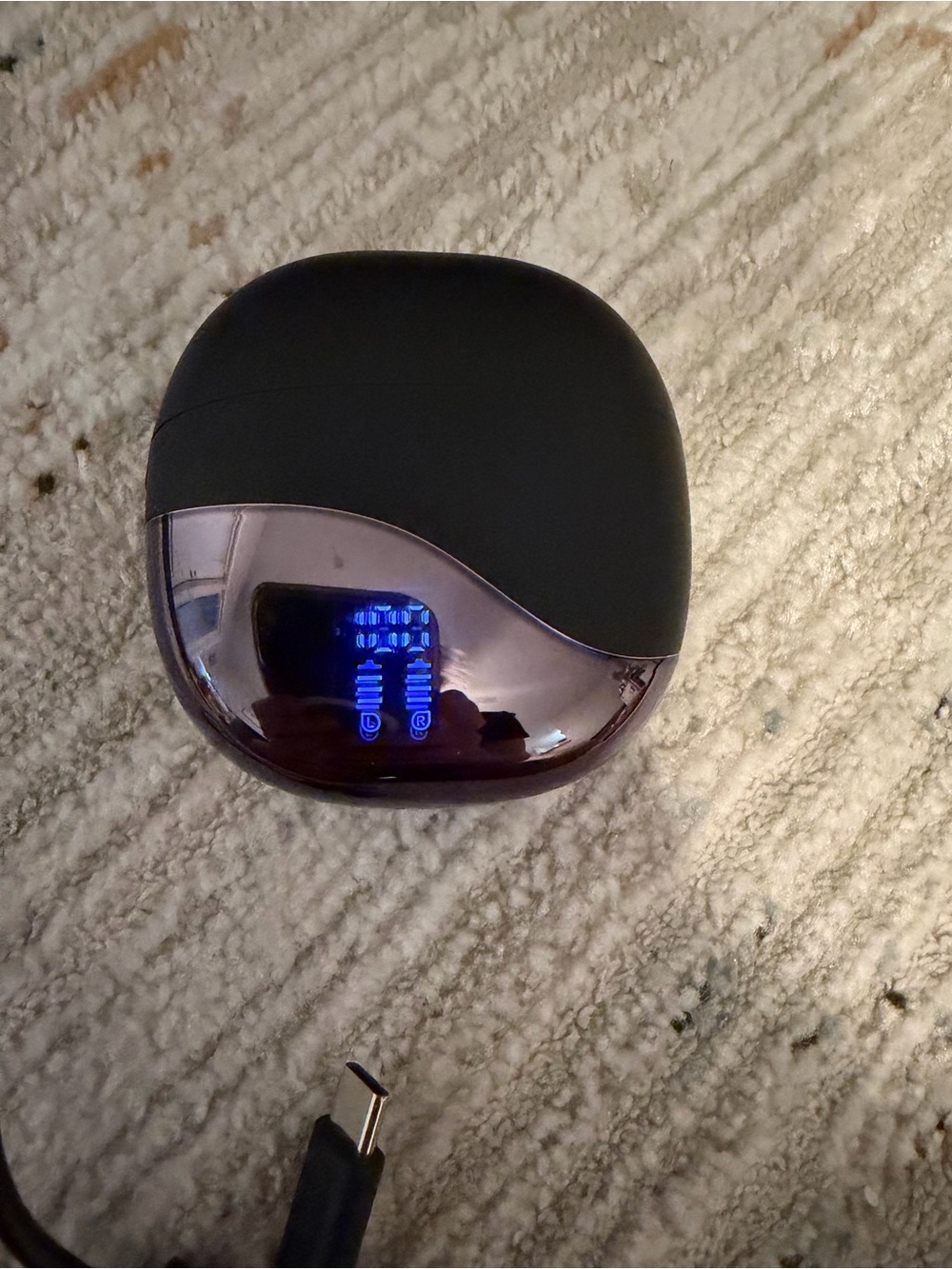 Black Wireless Earbuds Trio with Charging Case - Picture 2 of 6